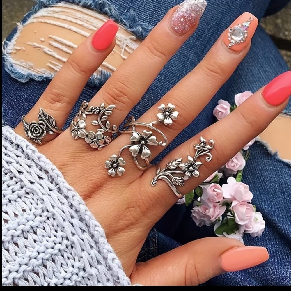 4 piece Bohemian Floral Rings